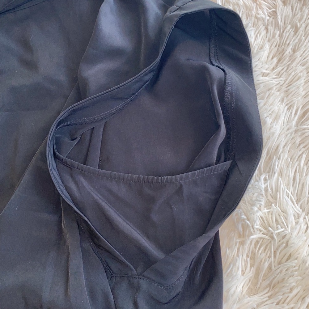 ⭐️ 5/$25 ⭐️ Worthington Sleeveless Blouse - Picture 5 of 7